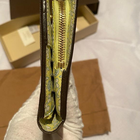 Authentic LV Insolite wallet - Picture 5 of 11